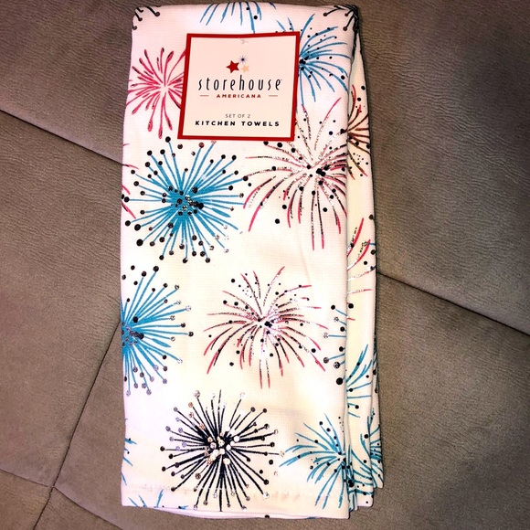 Storehouse Other - Fireworks kitchen towels set of 2